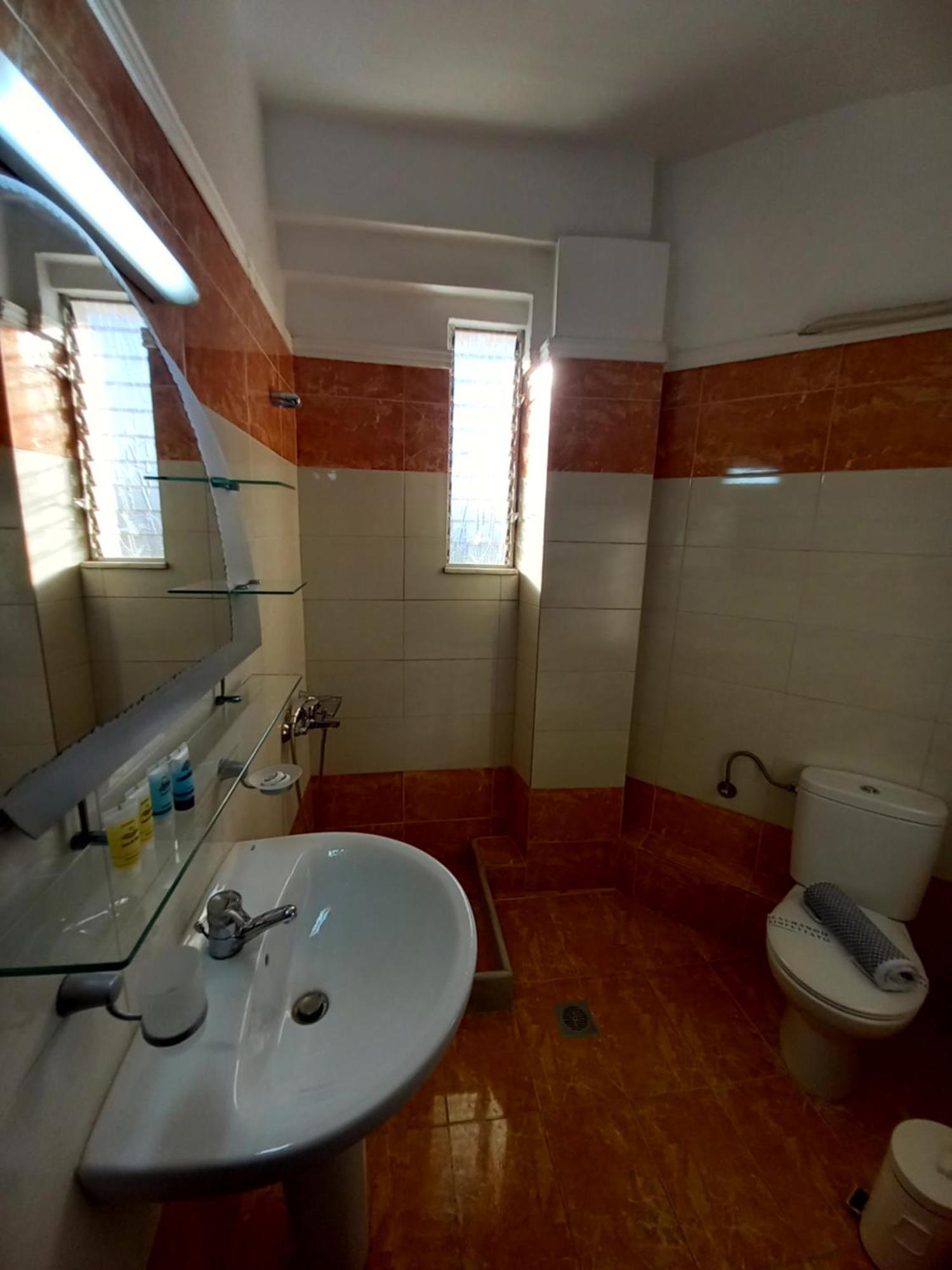 Hotel Tainaro Loutra Edipsou  Buitenkant foto