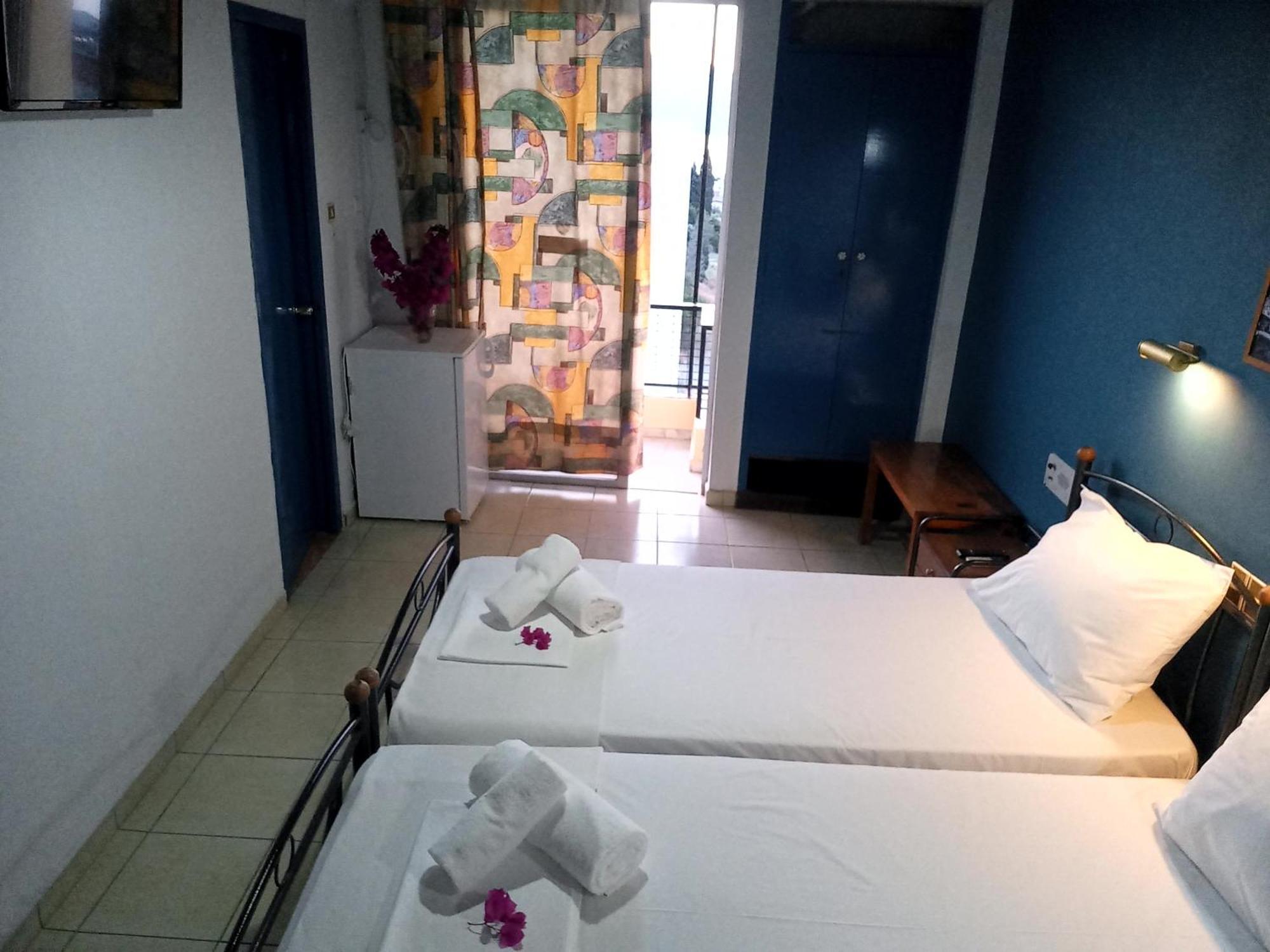 Hotel Tainaro Loutra Edipsou  Buitenkant foto