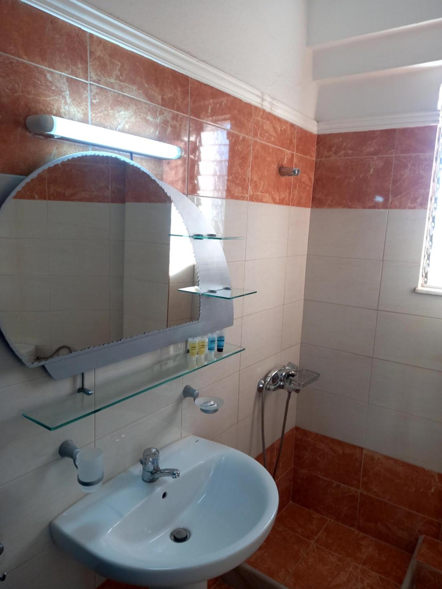 Hotel Tainaro Loutra Edipsou  Buitenkant foto