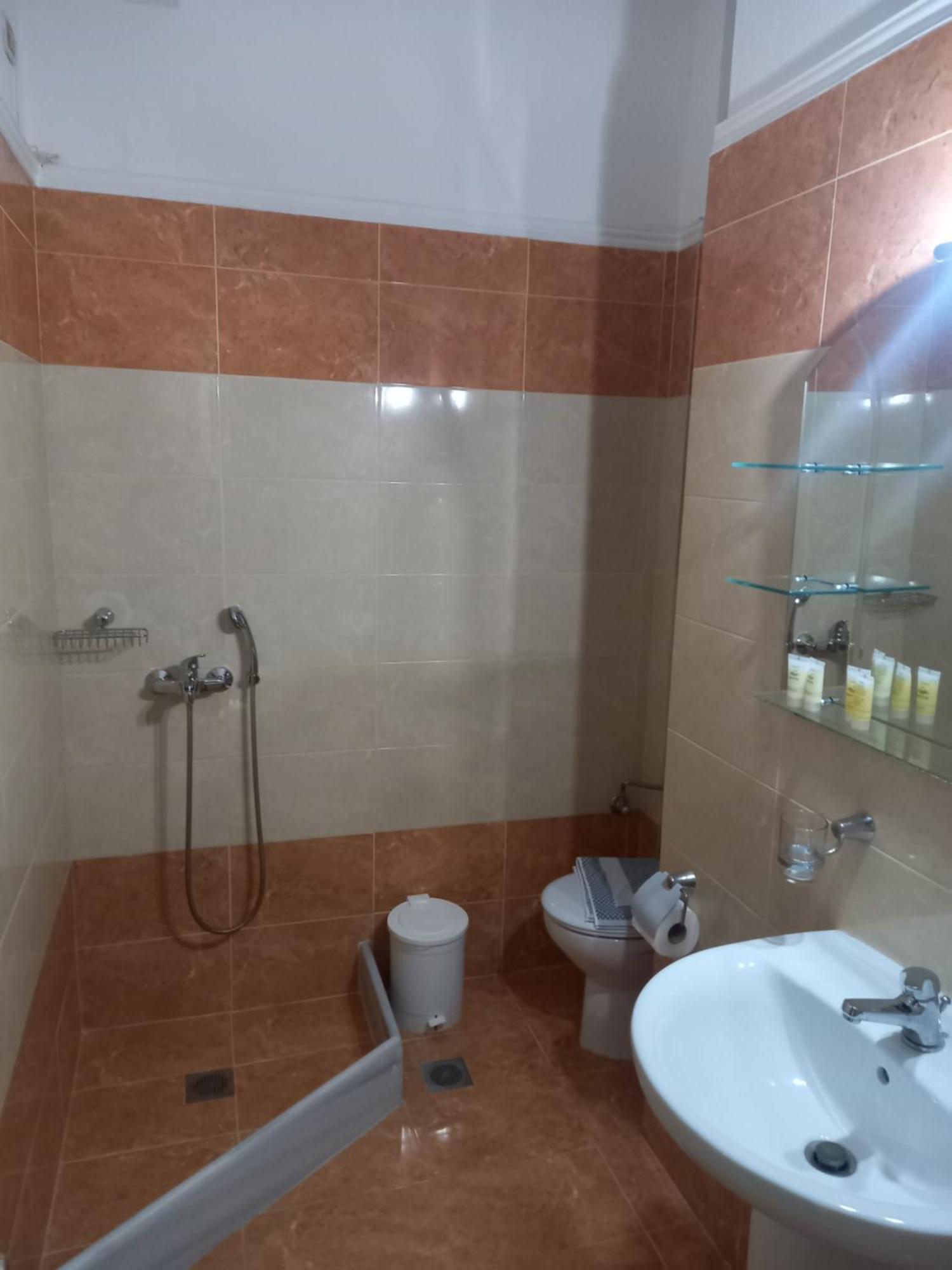 Hotel Tainaro Loutra Edipsou  Buitenkant foto