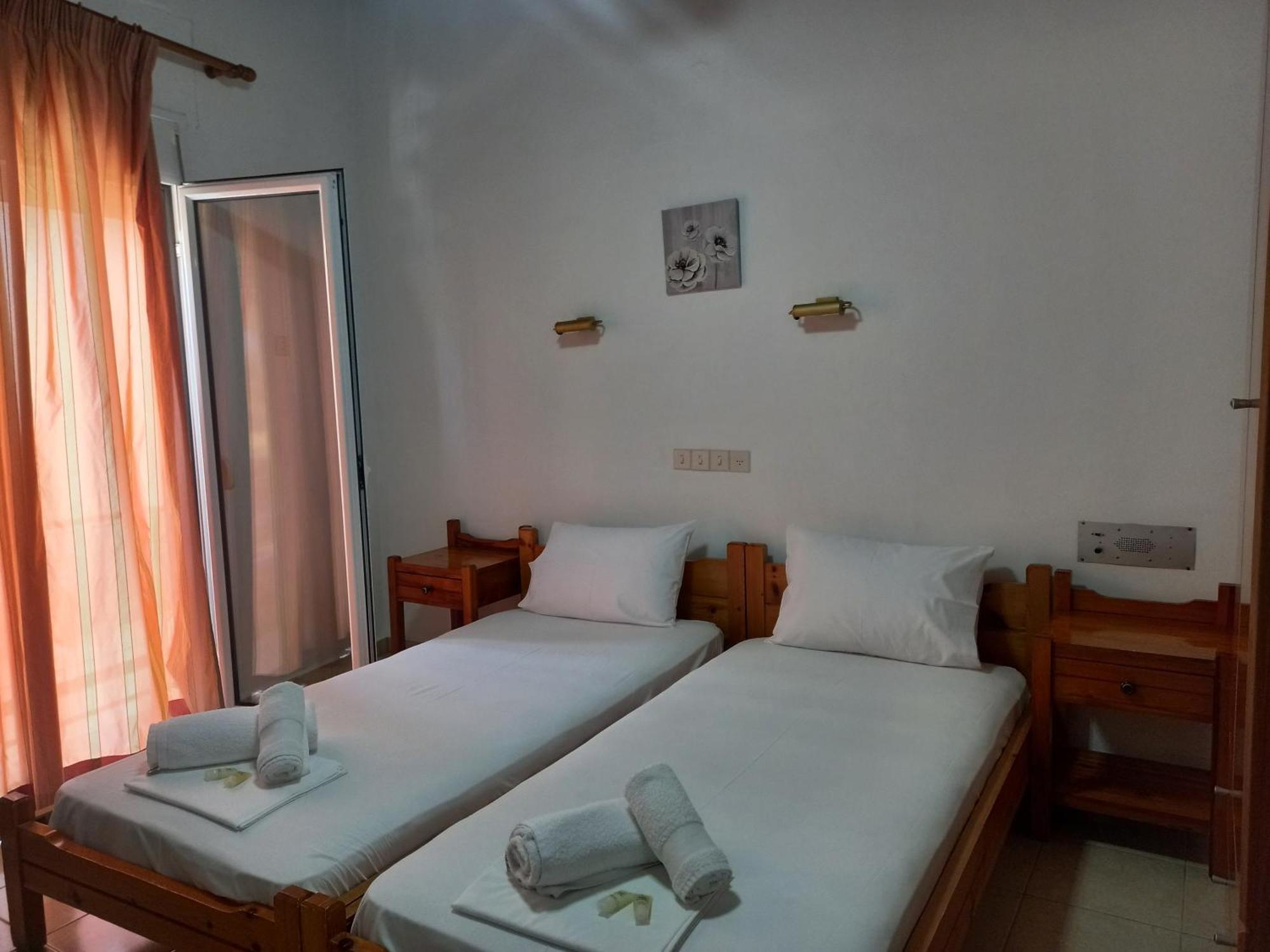 Hotel Tainaro Loutra Edipsou  Buitenkant foto
